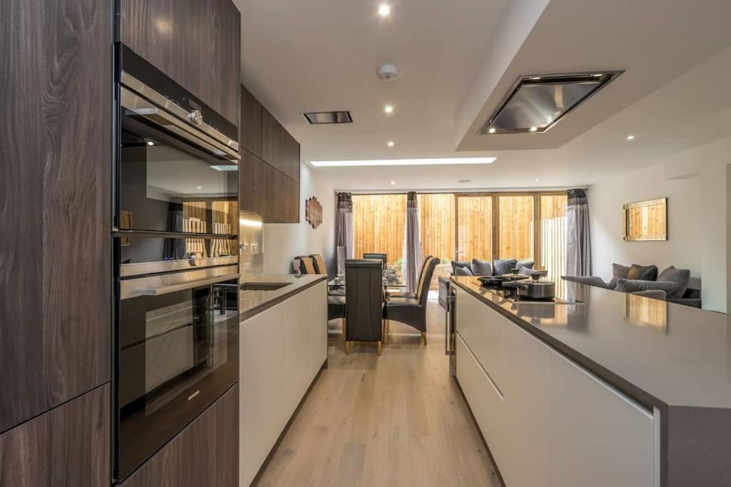 Luxurious & Modern Townhouse In Hammersmith Apartamento Londres Exterior foto